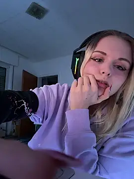 OfflineLizzy online show from 03-06-26, 02:50