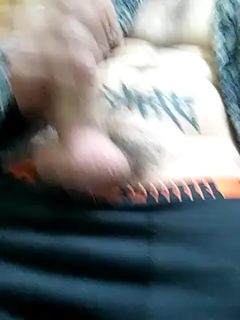 MomentoCaliente00 online show from 11-30-25, 03:18