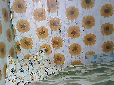 Smilinglovely online show from 03-16-26, 06:21