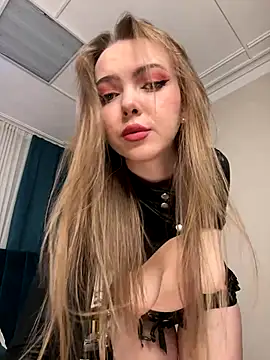 Snapshot of SinCityDoll chatting on 11-29-25, 01:44 SinCityDoll online show from 11-29-25, 01:44