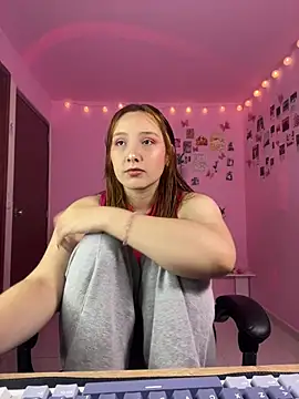 Davne  online show from 04-13-26, 12:03