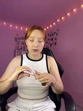 Snapshot of Davne_ chatting on 05-08-26, 10:24 Davne online show from 05-08-26, 10:24