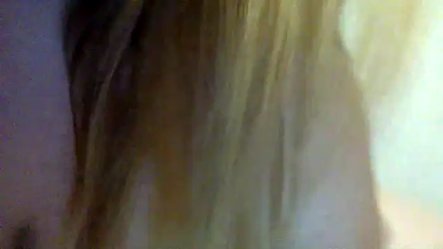 Snapshot of Blue-Coxy chatting on 05-27-26, 09:22 Blue-Coxy online show from 05-27-26, 09:22