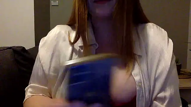 Snapshot of Blue-Coxy chatting on 01-14-26, 09:18 Blue-Coxy online show from 01-14-26, 09:18