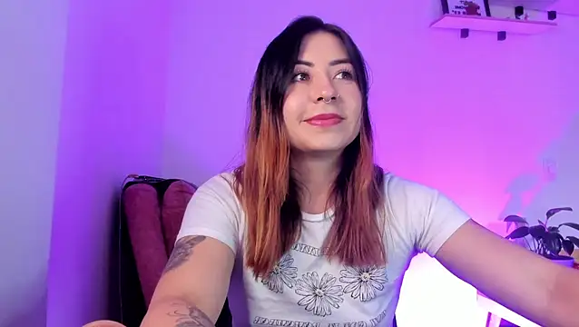 Snapshot of MaddieHunter chatting on 02-22-26, 07:26 MaddieHunter online show from 02-22-26, 07:26