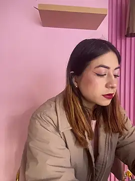 Snapshot of MaddieHunter chatting on 01-09-26, 01:07 MaddieHunter online show from 01-09-26, 01:07