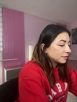 Snapshot of MaddieHunter chatting on 01-14-26, 01:48 MaddieHunter online show from 01-14-26, 01:48