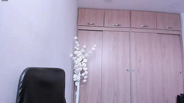 Snapshot of MaddieHunter chatting on 07-15-26, 03:41 MaddieHunter online show from 07-15-26, 03:41