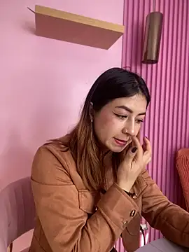 Snapshot of MaddieHunter chatting on 01-11-26, 01:07 MaddieHunter online show from 01-11-26, 01:07