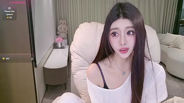 LULUbbaby 520 online show from 12-22-25, 04:01