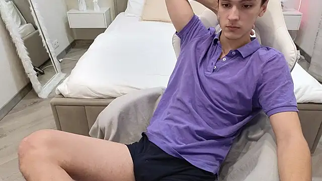 MoonlinSkinn online show from 12-02-25, 08:05