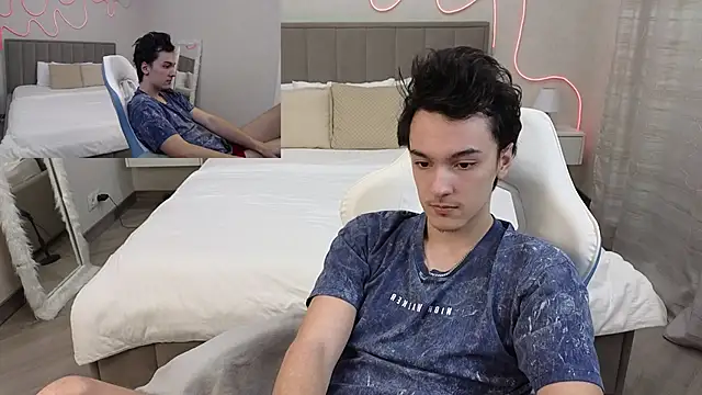 MoonlinSkinn online show from 02-12-26, 01:05