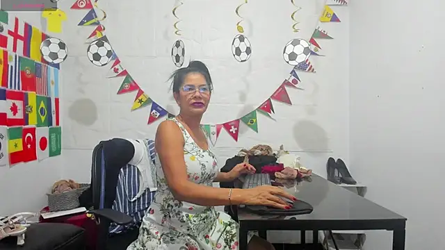 Miss clarepocahose online show from 06-26-26, 12:05
