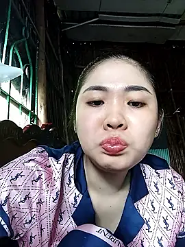 Snapshot of Lin-kute98 chatting on 01-14-26, 01:42 Lin-kute98 online show from 01-14-26, 01:42