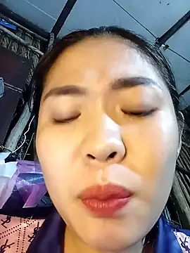 Lin-kute98 online show from 03-06-26, 01:06