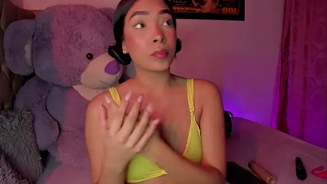 KarolRojas 22 online show from 04-15-26, 03:23