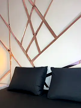 Snapshot of Celeste_Valencia_ chatting on 12-20-25, 03:42 Celeste Valencia online show from 12-20-25, 03:42