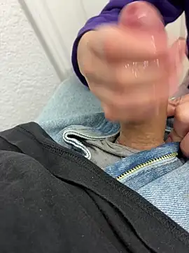 2addictivelyhorny online show from 04-05-26, 09:21