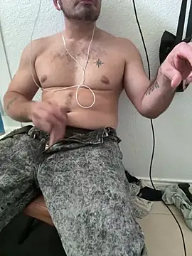 Snapshot of 2addictivelyhorny chatting on 06-09-26, 10:11 2addictivelyhorny online show from 06-09-26, 10:11