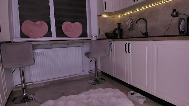 SexyElisabeth online show from 04-15-26, 03:34