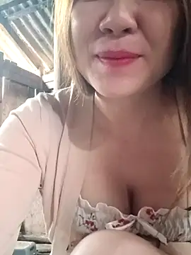 Lily-ross22 online show from 12-19-25, 05:10