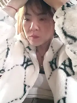 Lily-ross22 online show from 01-12-26, 05:03