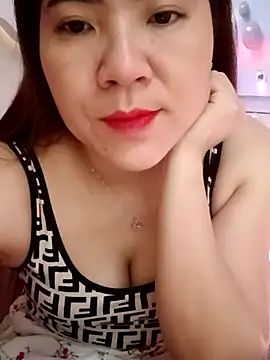 Snapshot of Lily-ross22 chatting on 03-16-26, 03:25 Lily-ross22 online show from 03-16-26, 03:25