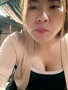 Lily-ross22 online show from 12-05-25, 05:28