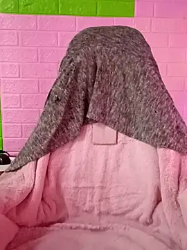 Snapshot of Lily-ross22 chatting on 02-28-26, 05:18 Lily-ross22 online show from 02-28-26, 05:18