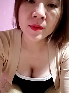 Lily-ross22 online show from 12-17-25, 04:23