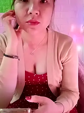 Snapshot of Lily-ross22 chatting on 03-15-26, 02:51 Lily-ross22 online show from 03-15-26, 02:51