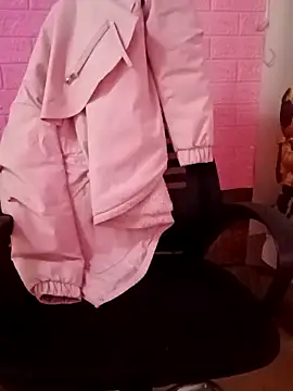 Snapshot of Lily-ross22 chatting on 03-31-26, 04:09 Lily-ross22 online show from 03-31-26, 04:09