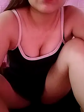 Snapshot of Lily-ross22 chatting on 04-12-26, 01:53 Lily-ross22 online show from 04-12-26, 01:53