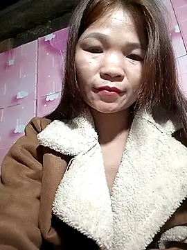 Snapshot of -mayman99 chatting on 11-30-25, 03:02 -mayman99 online show from 11-30-25, 03:02