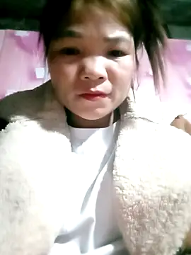 Snapshot of -mayman99 chatting on 11-25-25, 02:06 -mayman99 online show from 11-25-25, 02:06