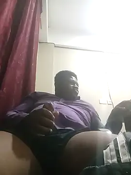 LovelyHughes online show from 04-24-26, 10:34