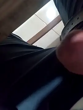 Snapshot of LovelyHughes chatting on 02-11-26, 10:20 LovelyHughes online show from 02-11-26, 10:20