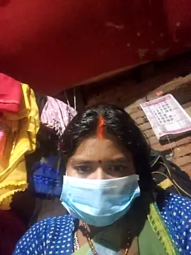 Snapshot of Curvy_Vamikaa chatting on 01-15-26, 04:10 Curvy Vamikaa online show from 01-15-26, 04:10