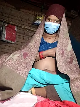 Snapshot of Curvy_Vamikaa chatting on 12-05-25, 03:10 Curvy Vamikaa online show from 12-05-25, 03:10