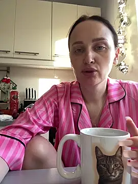 TomilaSi online show from 12-18-25, 11:25