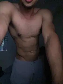 Snapshot of MoreninhoMagrinho chatting on 12-16-25, 04:06 MoreninhoMagrinho online show from 12-16-25, 04:06