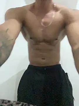 Snapshot of MoreninhoMagrinho chatting on 01-07-26, 02:44 MoreninhoMagrinho online show from 01-07-26, 02:44