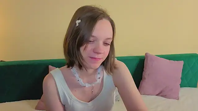 Olivia Riesz online show from 01-14-26, 01:42