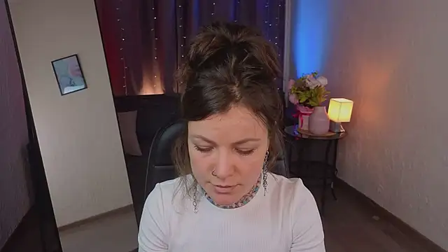 Marla Bri online show from 12-14-25, 01:06