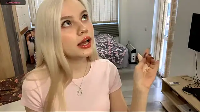 MistikMinx online show from 12-21-25, 01:02