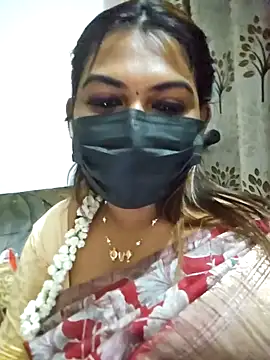 Snapshot of Tamil_Smiley_Queen chatting on 02-01-26, 08:40 Tamil Smiley Queen online show from 02-01-26, 08:40