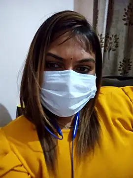 Snapshot of Tamil_Smiley_Queen chatting on 01-17-26, 05:16 Tamil Smiley Queen online show from 01-17-26, 05:16