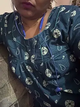 Tamil Smiley Queen online show from 01-15-26, 05:05