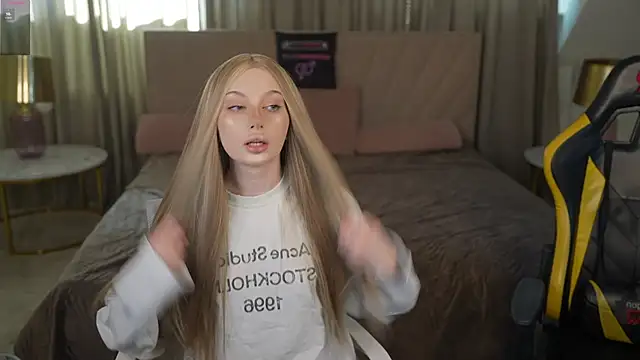 Dacota love online show from 03-06-26, 11:27