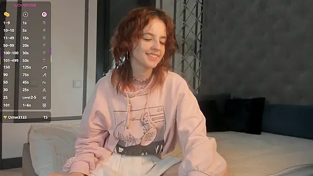 Snapshot of SharaSauer chatting on 02-07-26, 01:13 SharaSauer online show from 02-07-26, 01:13